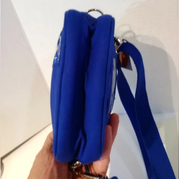 Blue‎ Insulated Pouch Bag  
NWT - Picture 7 of 10